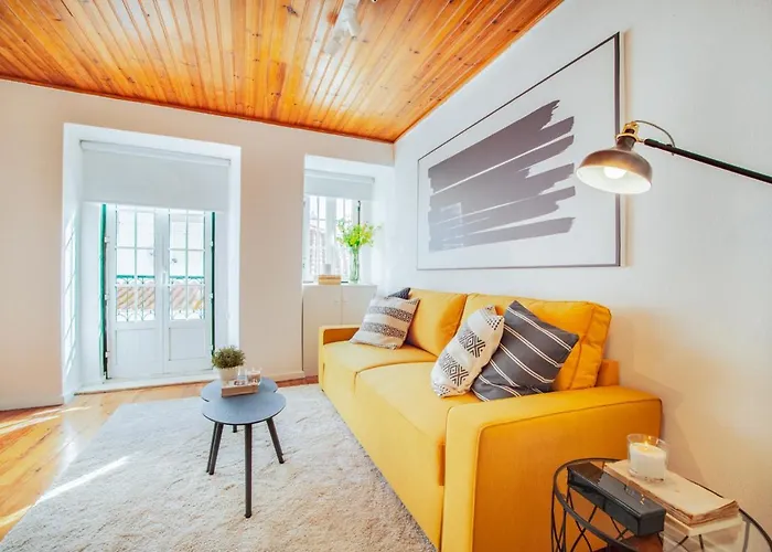 Tejo View At Alfama Stairs With Terrace